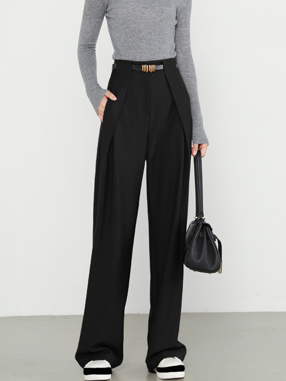 Plain Pockets Straight Pants - Image 4